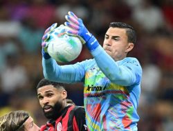 Emil Audero Gemilang! 9 Penyelamatan Bawa Cremonese Curi Poin di Kandang Verona
