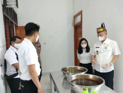 Bupati Gumas Tinjau Dapur Makan Bergizi Gratis Perdana