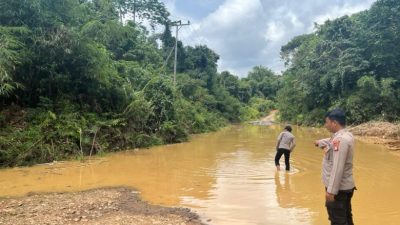 Polsek Kahut Perketat Patroli di Titik Rawan Banjir